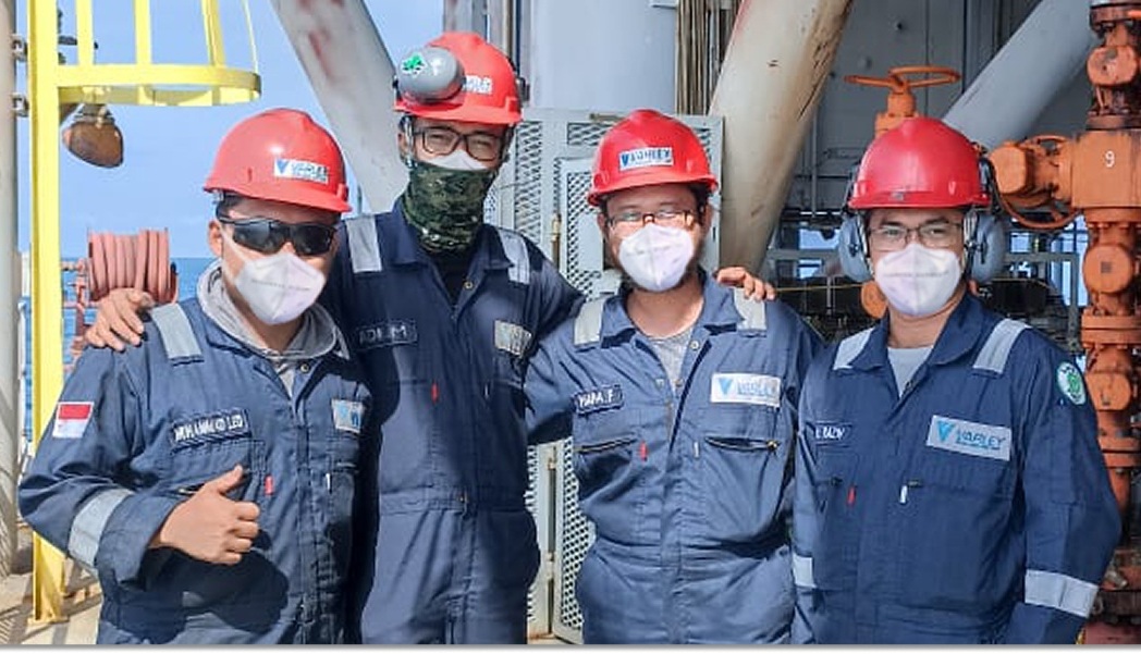 Offshore Onshore team pada PT Varley Indonesia